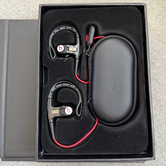 PowerBeats by Dr. Dre - Picture 2 of 7